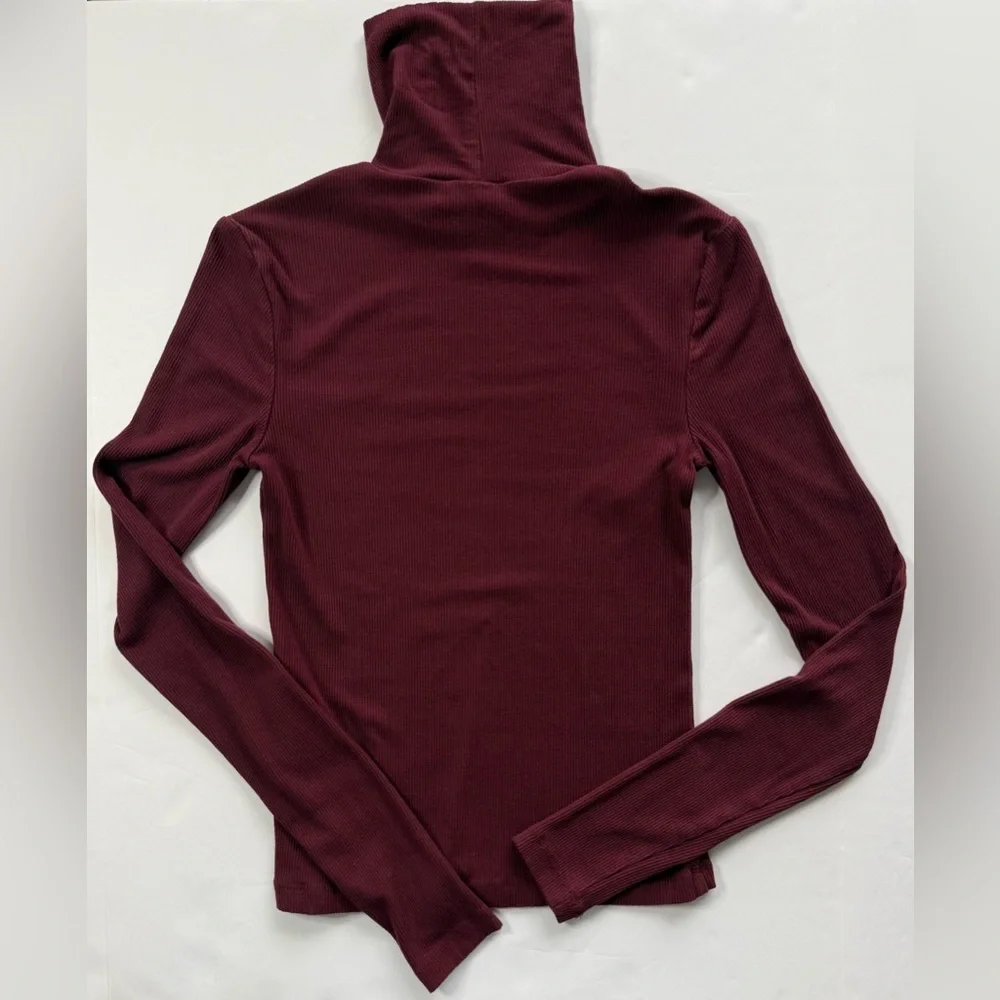 H&M Ribbed Turtleneck Shirt Fitted Viscose Long Sleeves Burgundy Size S